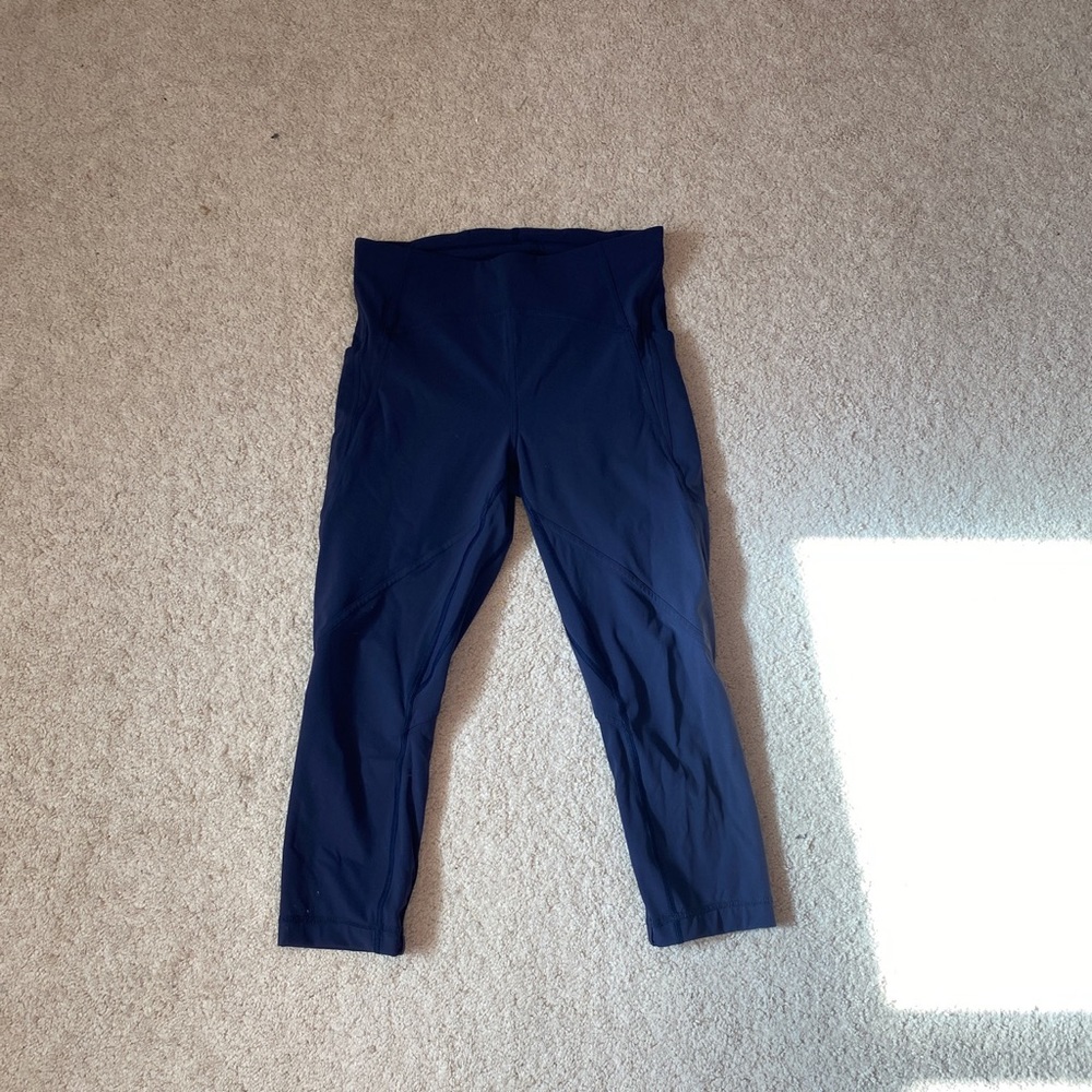 SOLD! navy lulu high waisted cropped leggings